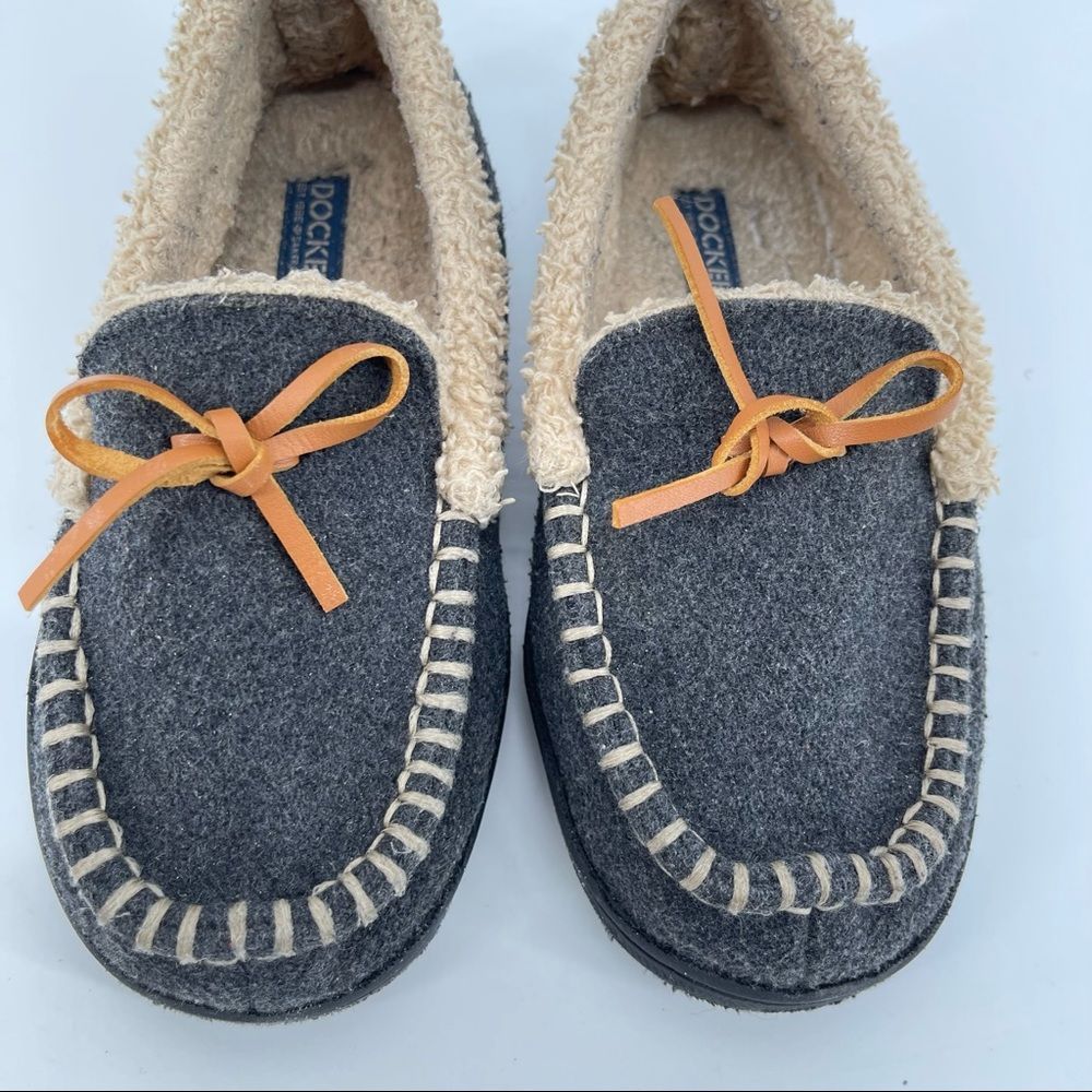 Dockers Boy’s Navy Blue Indoor/Outdoor Faux Fur Moccasin Slippers Medium 13/1 - Picture 4 of 12